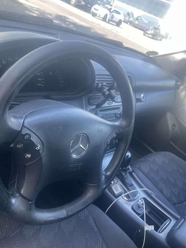 Second-hand Mercedes C200 122 CP (89 kW) 2003 Mov Break