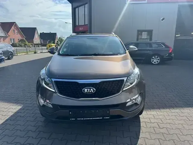 Gebraucht Kia Sportage DREAM-TEAM Edition 135 PS (99 kW) 2016 Braun SUV