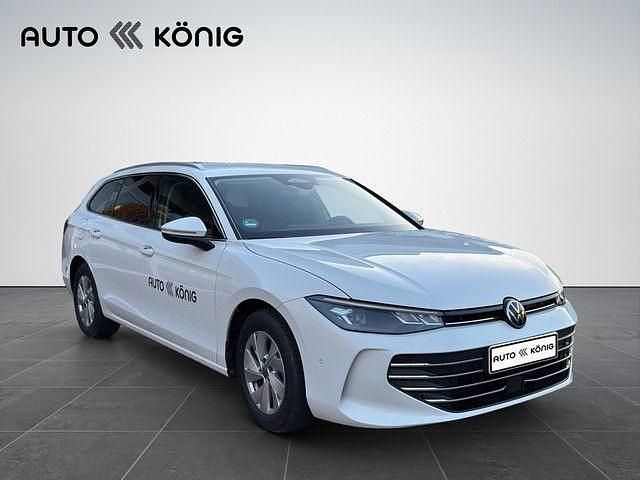 Weiß Gebraucht 2025 VW Passat Business Kombi | 45.490 € (Fairer Preis) - Bild 1/4