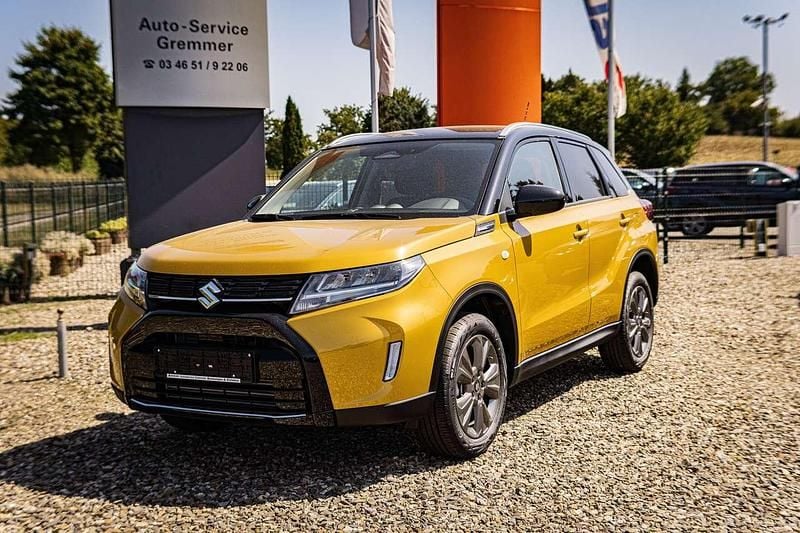 Solar yellow /cosmic black Neu 2025 Suzuki Vitara Comfort SUV | 26.540 € (Etwas zu teuer) - Bild 1/4