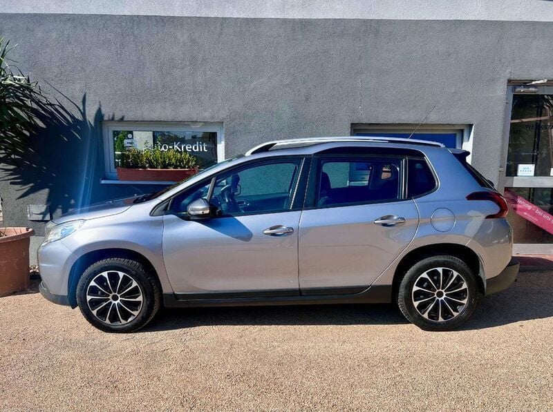 Gebraucht Peugeot 2008 Active 110 PS (80 kW) 2016 Grau SUV