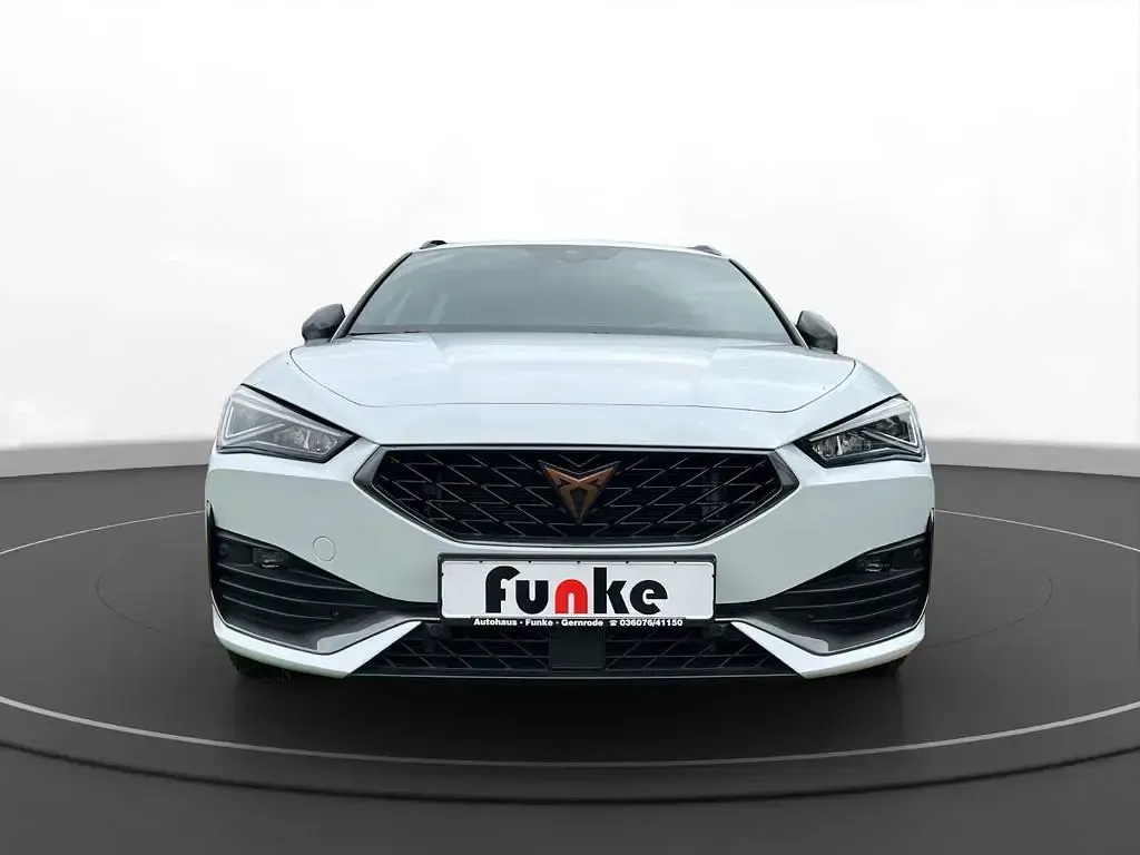 Używany Cupra Leon 150 KM (110 kW) 2024 Biały Kombi