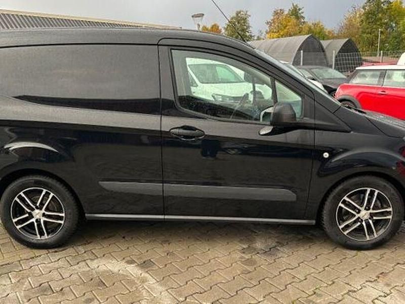 Gebraucht Ford Transit Basis 190 PS (139 kW) 2021 Schwarz Van / Kleinbus
