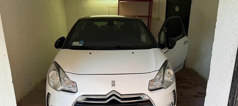 Gebraucht Citroën DS3 70 PS (51 kW) 2013 Weiß Limousine