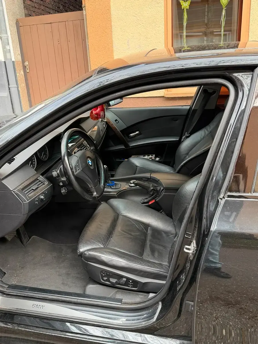 Gebraucht BMW 545 333 PS (244 kW) 2005 Schwarz Limousine