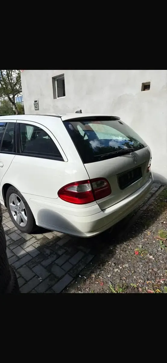Usata Mercedes E220 150 CV (110 kW) 2004 Bianco Station wagon
