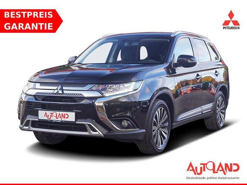 Schwarz Gebraucht 2020 Mitsubishi Outlander Diamant Edition SUV | 22.950 € (Etwas zu teuer) - Bild 1/4