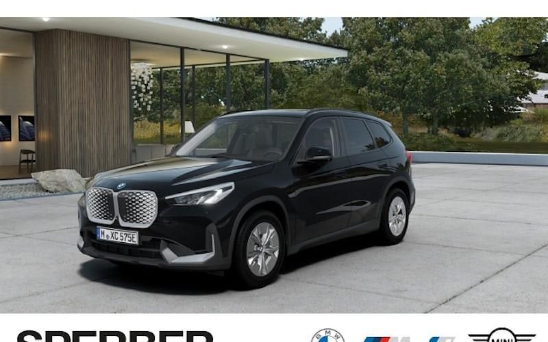 Neu BMW iX1 Shadowline 150 kW (204 PS) 2025 Schwarz SUV