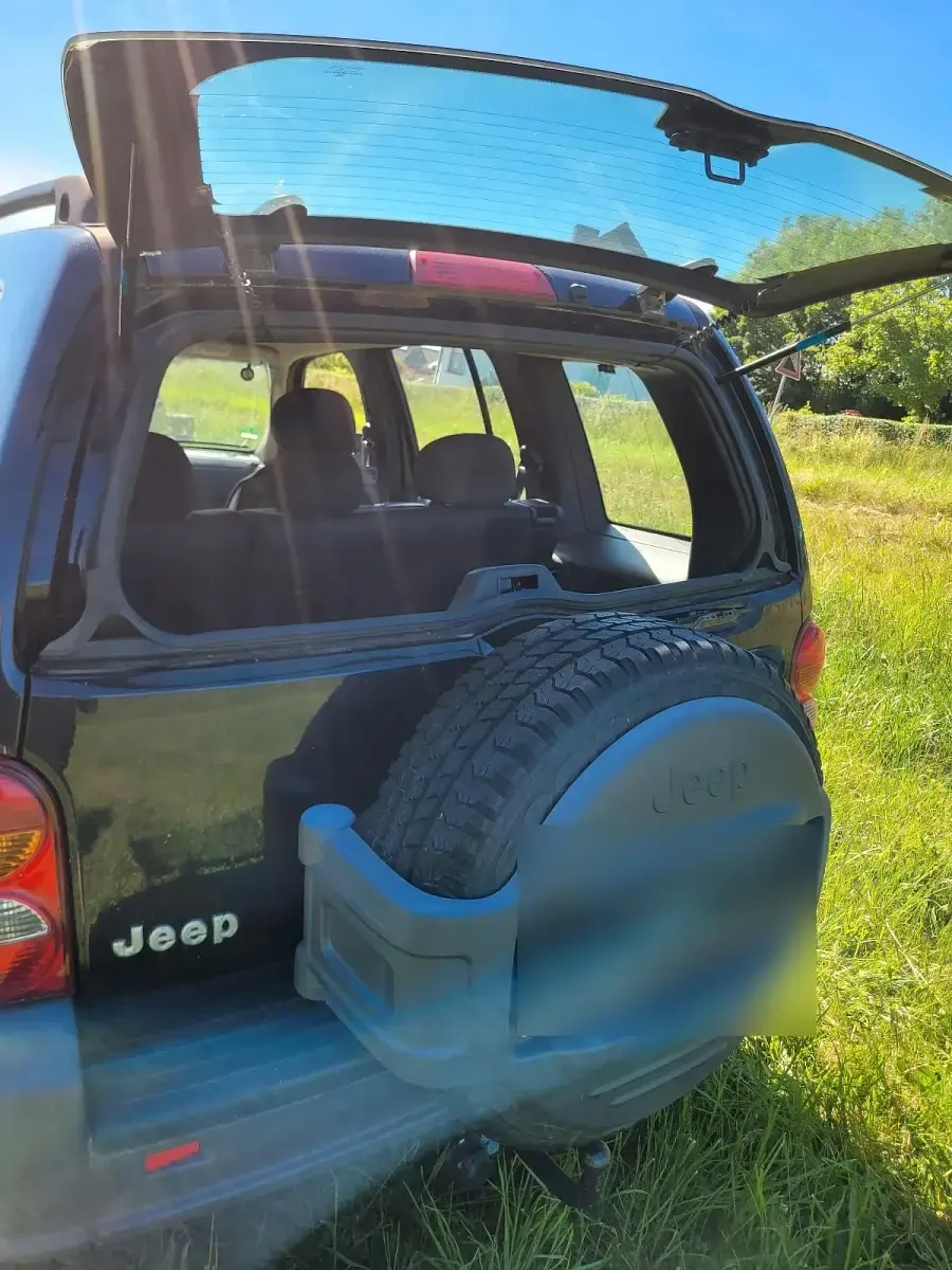 Gebraucht Jeep Cherokee 147 PS (108 kW) 2002 Schwarz SUV