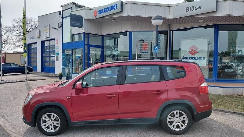 Gebraucht Chevrolet Orlando LT 141 PS (103 kW) 2013 Rot Van / Kleinbus
