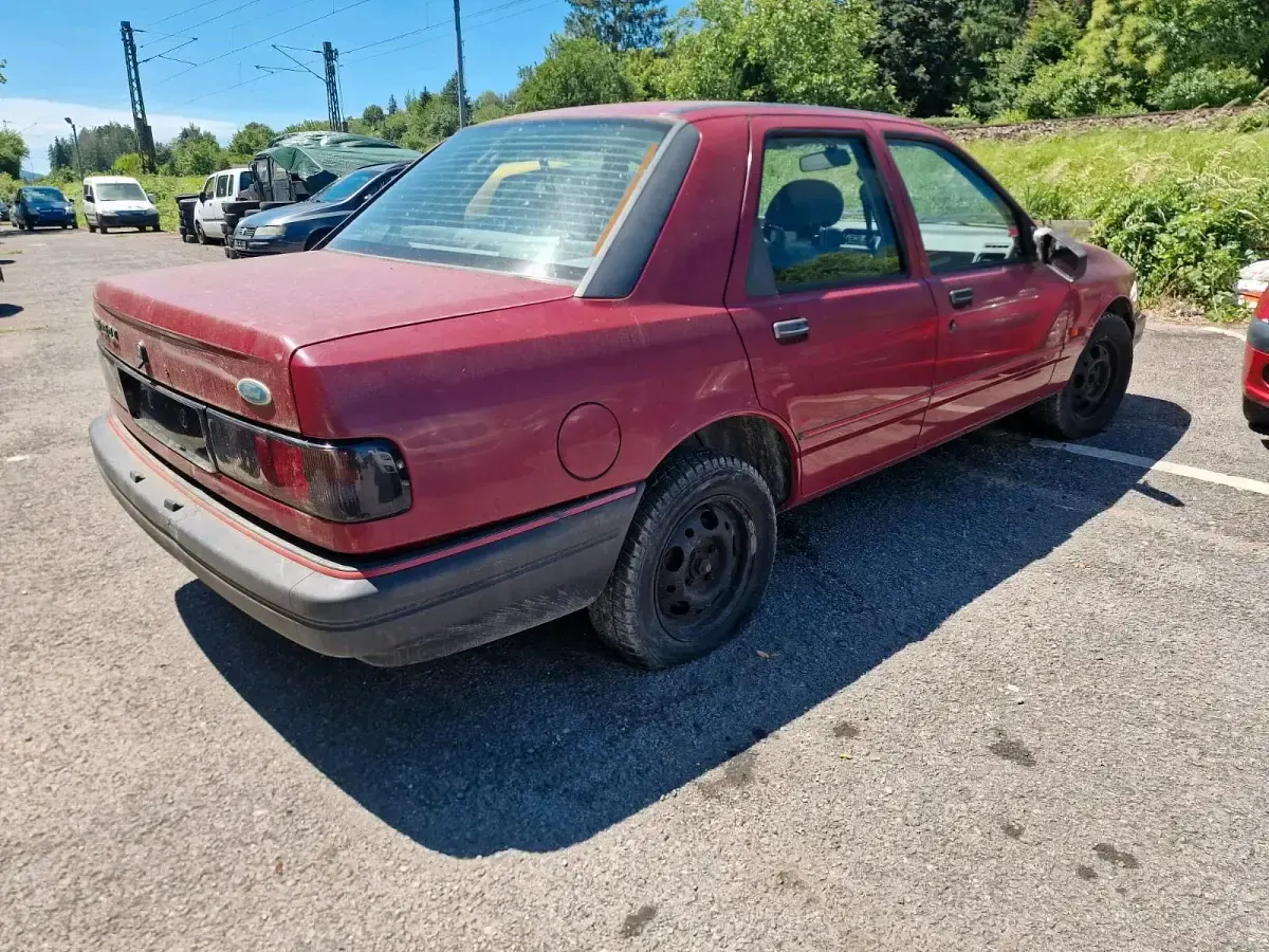 Gebraucht Ford Sierra 110 PS (80 kW) 1991 Rot Limousine