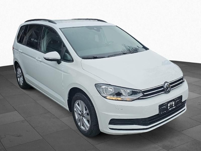 Gebraucht VW Touran Comfortline 150 PS (110 kW) 2025 Weiß Van / Kleinbus