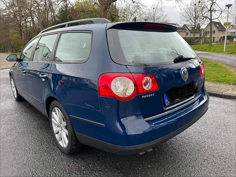 Usata VW Passat 110 CV (80 kW) 2009 Blu Station wagon