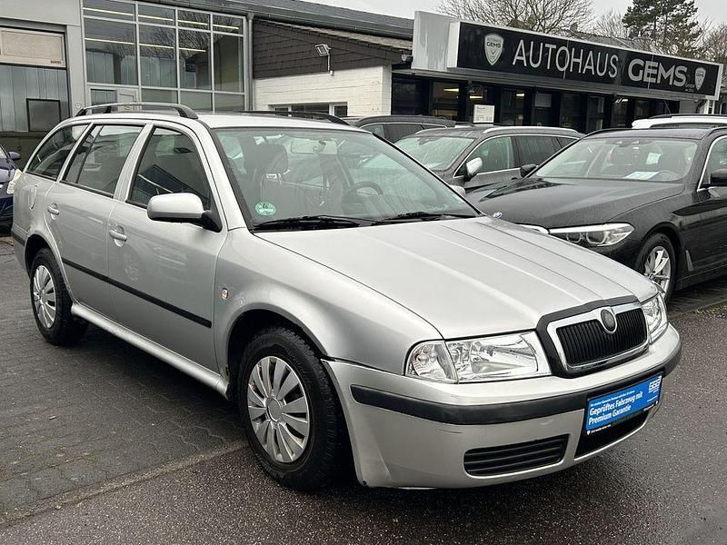 Silber Gebraucht 2003 Skoda Octavia Ambiente Kombi | 1.990 € (Fairer Preis) - Bild 1/4