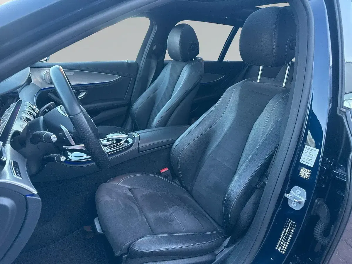 Brugt Mercedes E220 AMG 194 HK (142 kW) 2018 Blå Sedan