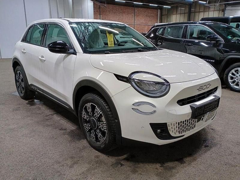 Gebraucht Fiat 600 110 PS (80 kW) 2024 Weiß SUV