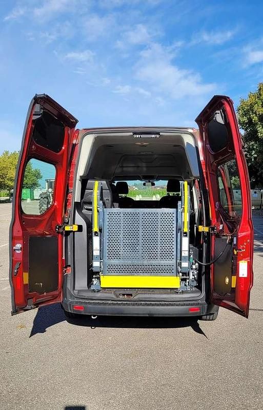 Gebraucht Ford Transit Custom 105 PS (77 kW) 2020 Rot Van