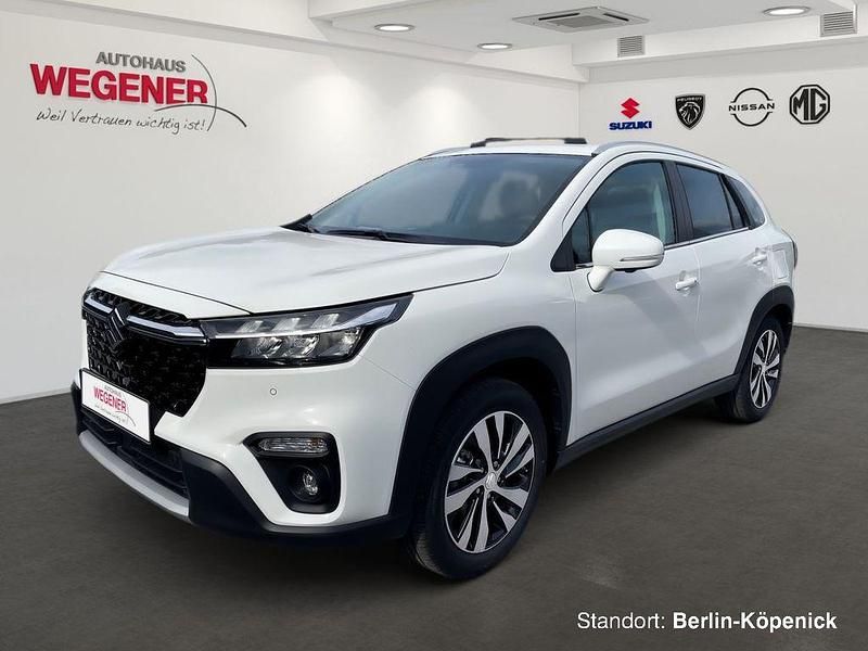 Weiß Gebraucht 2023 Suzuki SX4 Comfort+ SUV | 24.790 € (Fairer Preis) - Bild 1/4