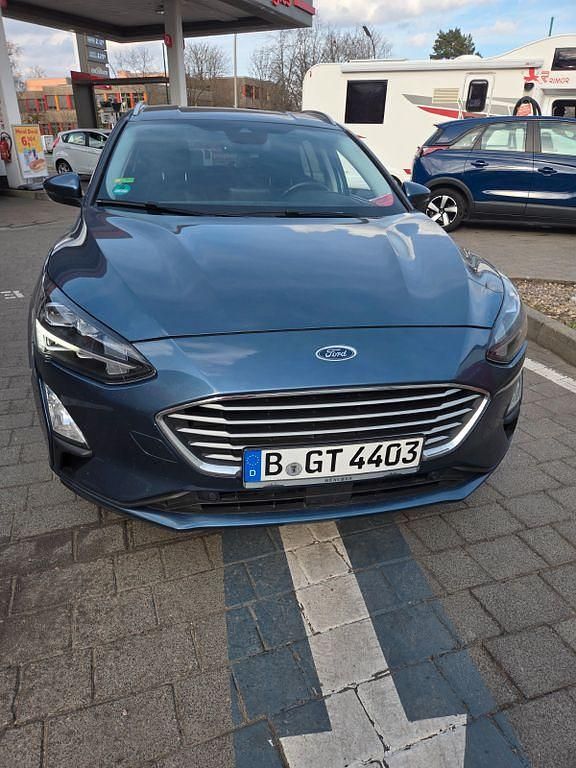 Gebraucht Ford Focus Titanium 150 PS (110 kW) 2019 Blau Limousine