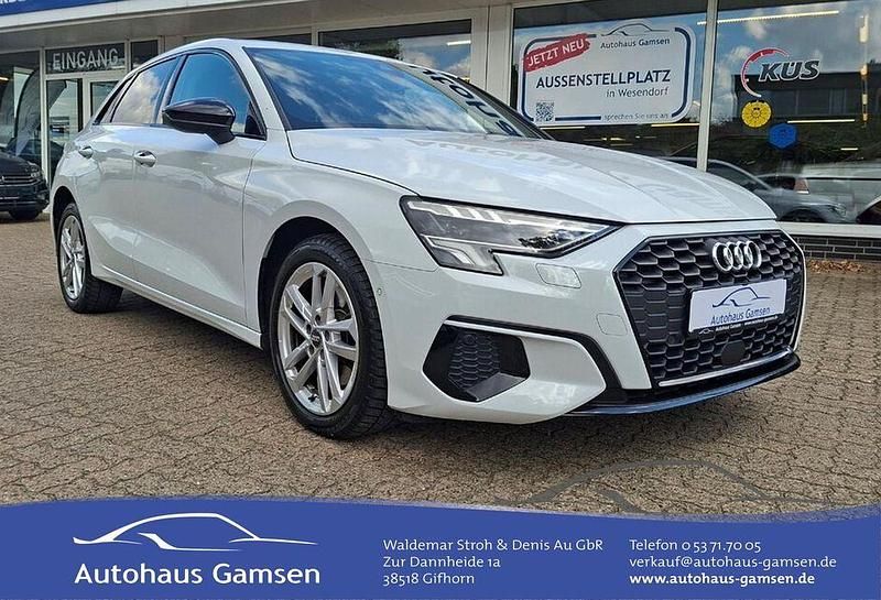 Gletscherweiß metallic Gebraucht 2021 Audi A3 Sportback e-tron Advanced Limousine | 22.790 € (Fairer Preis) - Bild 1/4