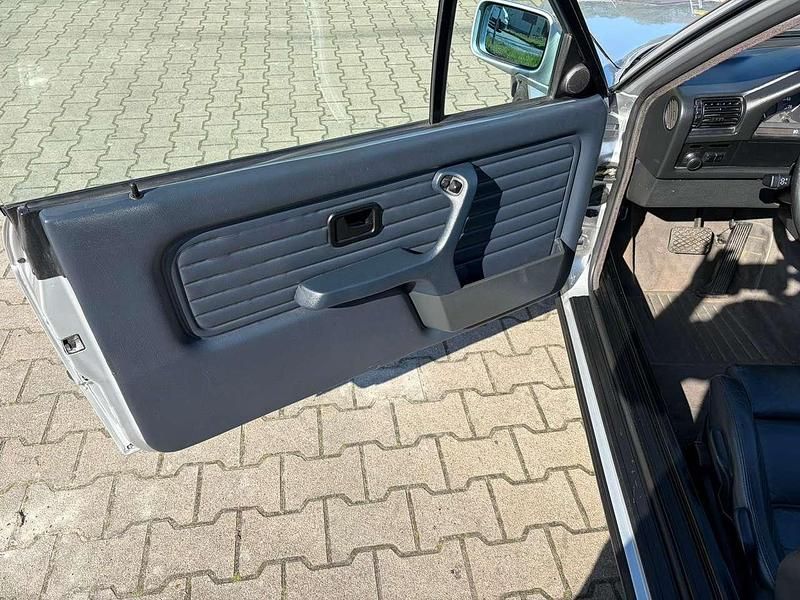 Gebraucht BMW 325 170 PS (125 kW) 1990 Silber Cabrio