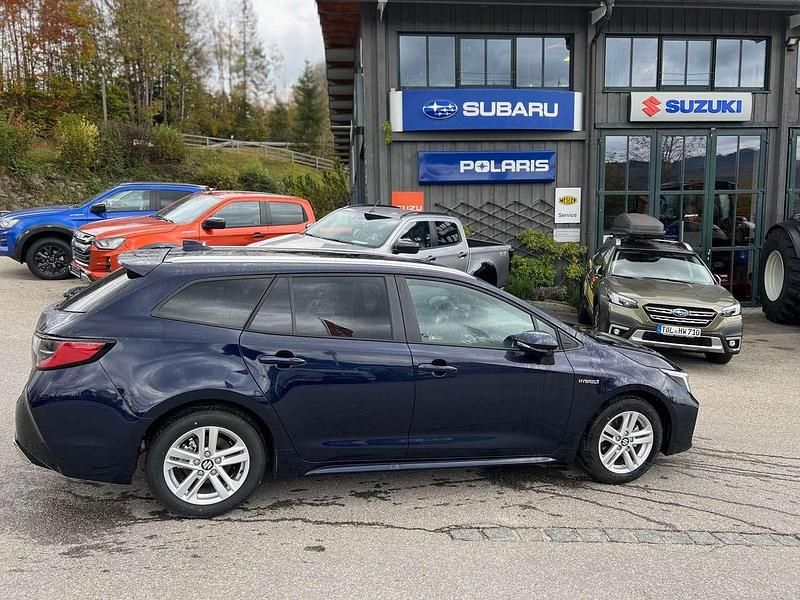 Gebraucht Suzuki Swace Comfort+ 98 PS (72 kW) 2024 Dark blue mica metallic Kombi