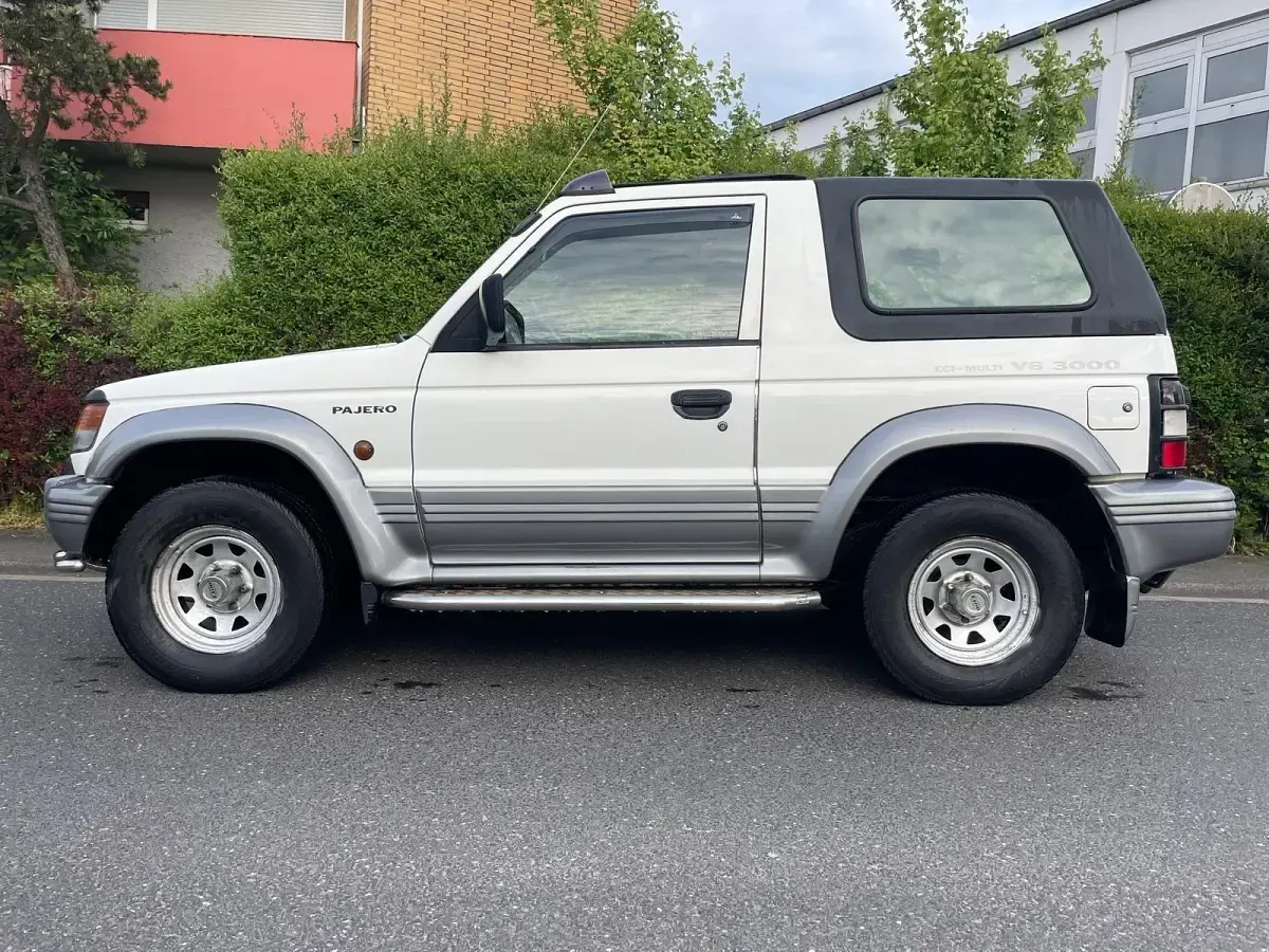 Gebraucht Mitsubishi Pajero 150 PS (110 kW) 1993 Silber SUV