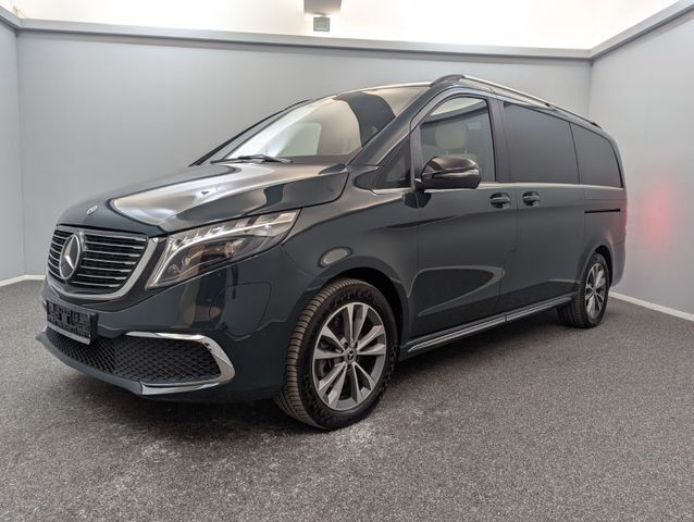 Grün Gebraucht 2023 Mercedes EQV300 Van / Kleinbus | 49.499 € (Fairer Preis) - Bild 1/2