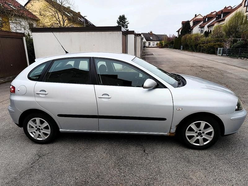 Gebraucht Seat Ibiza 75 PS (55 kW) 2005 Silber Kleinwagen