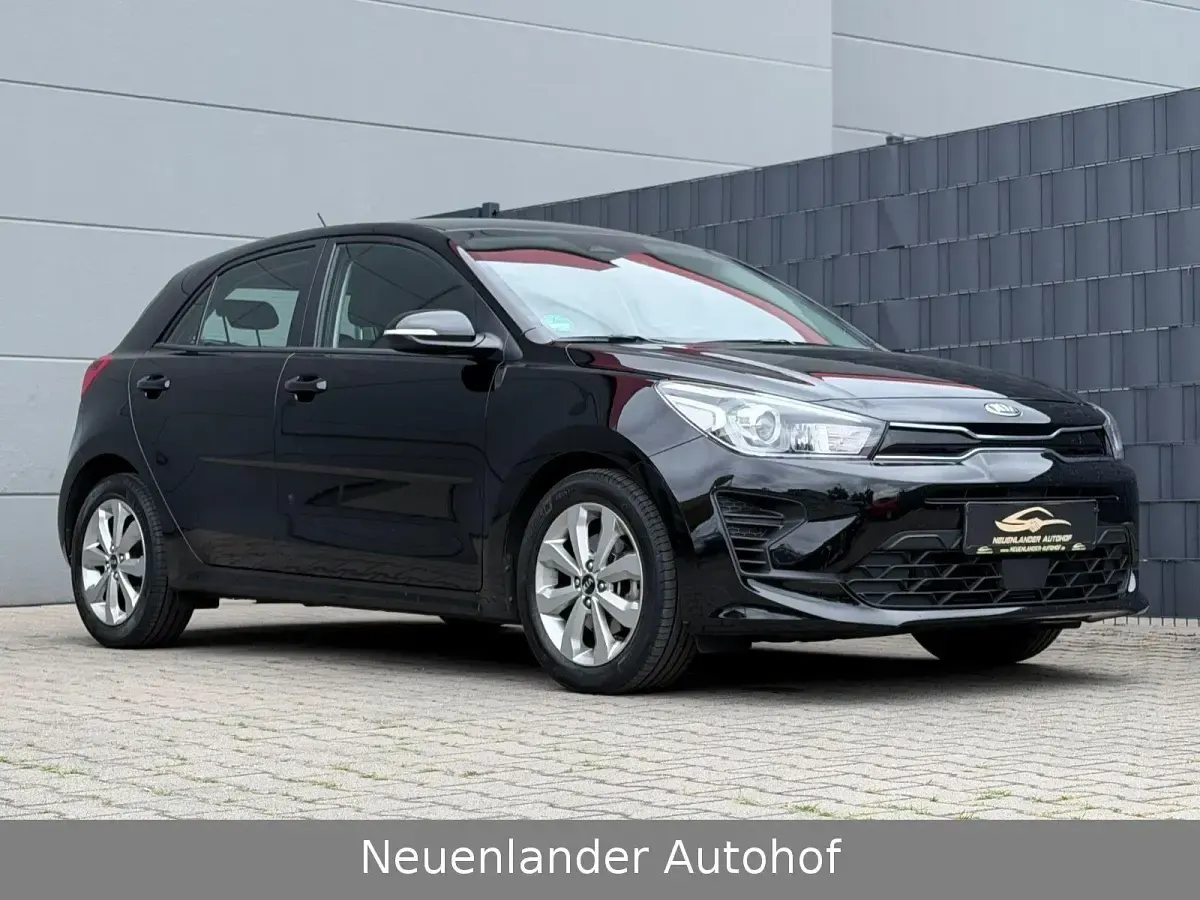 Gebraucht Kia Rio Vision 84 PS (61 kW) 2021 Schwarz Limousine