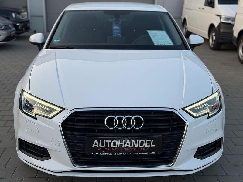Gebraucht Audi A3 Basis 150 PS (110 kW) 2019 Weiß Limousine