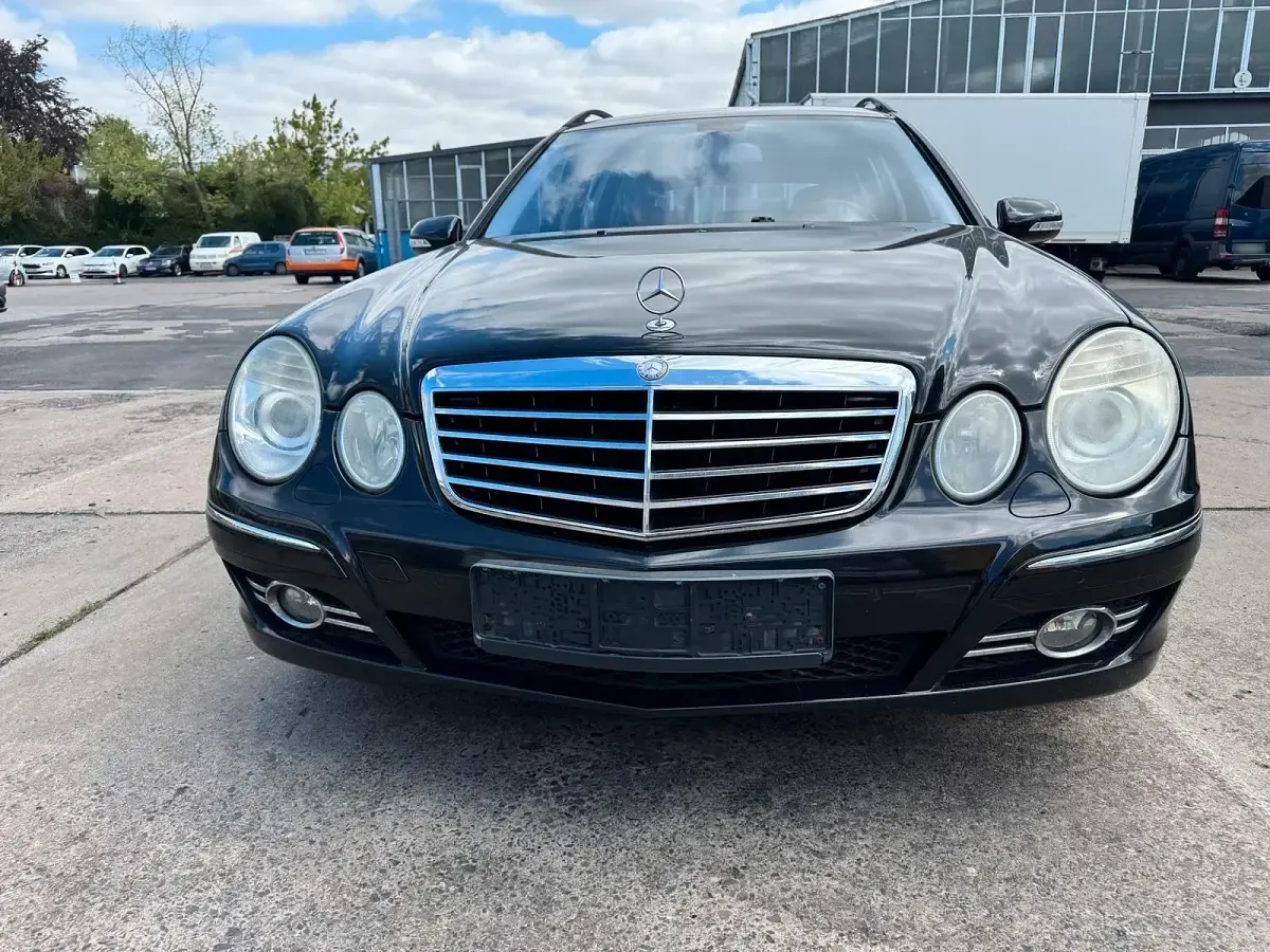 Gebraucht Mercedes E220 170 PS (125 kW) 2006 Schwarz Kombi