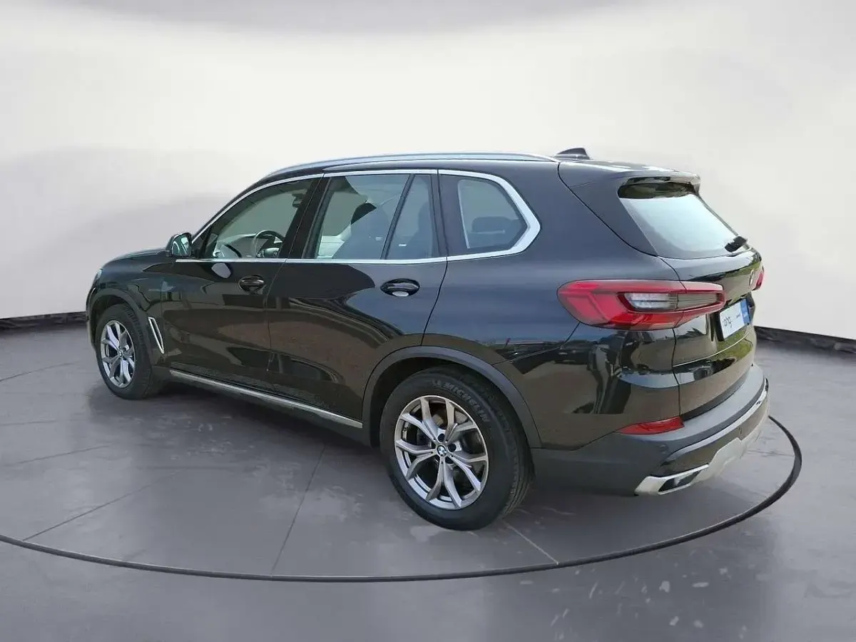 Second-hand BMW X5 265 CP (194 kW) 2019 Negru SUV