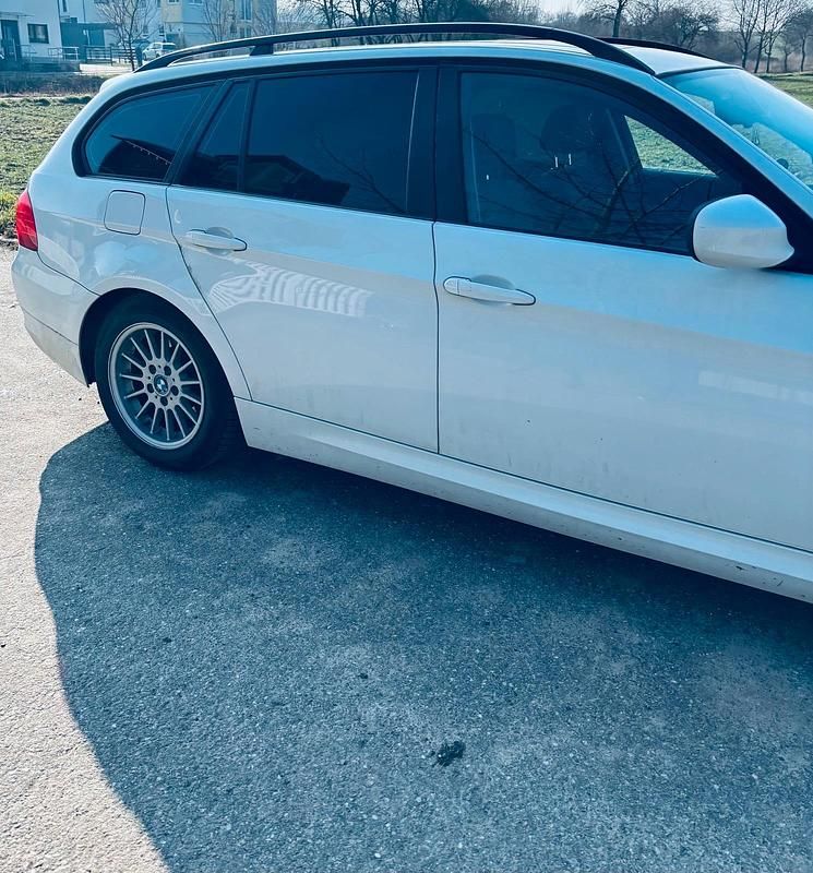 Gebraucht BMW 320 184 PS (135 kW) 2008 Weiß Kombi