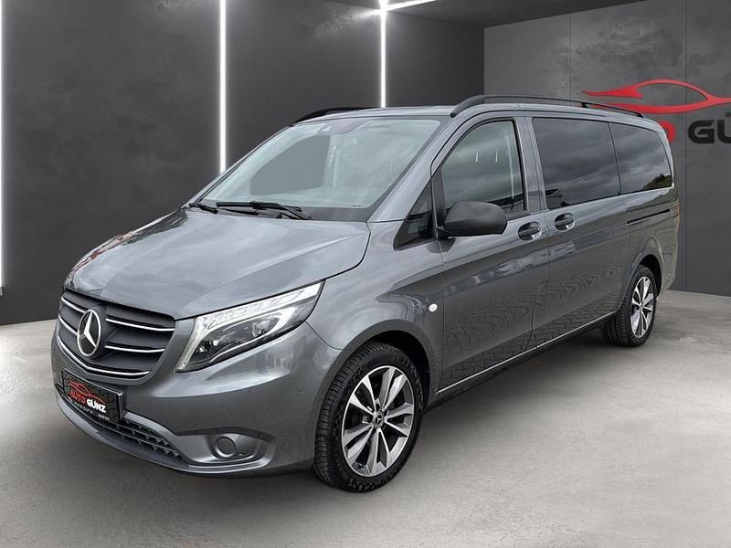 Grau Gebraucht 2022 Mercedes Vito Edition Van / Kleinbus | 36.999 € - Bild 1/4