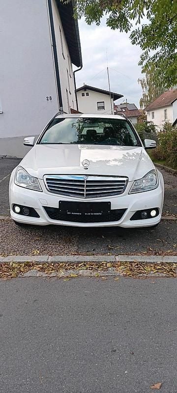 Gebraucht Mercedes C180 120 PS (88 kW) 2012 Weiß Kombi