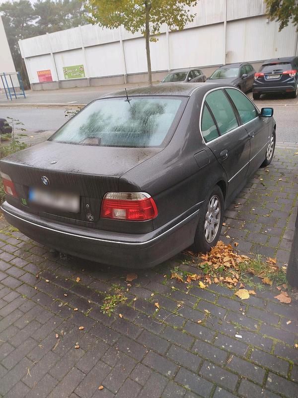 Gebraucht BMW 523 170 PS (125 kW) 2000 Schwarz Limousine