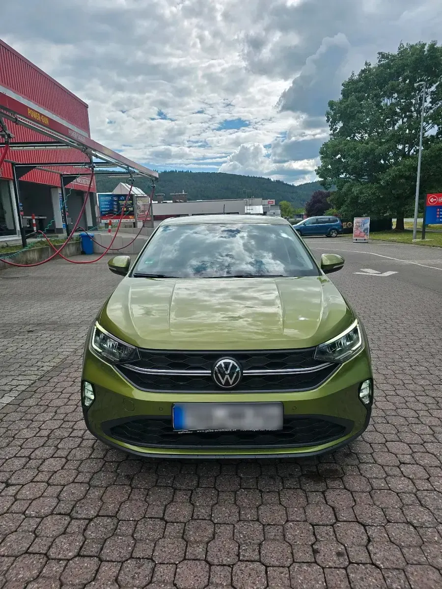 Gebraucht VW Taigo Move 100 PS (73 kW) 2023 Grün SUV