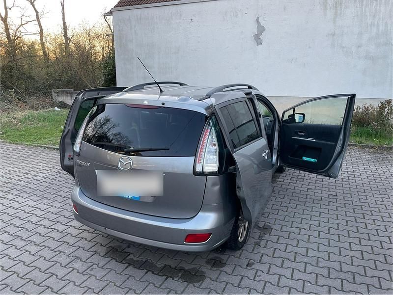 Gebraucht Mazda 5 143 PS (105 kW) 2010 Silber Van / Kleinbus
