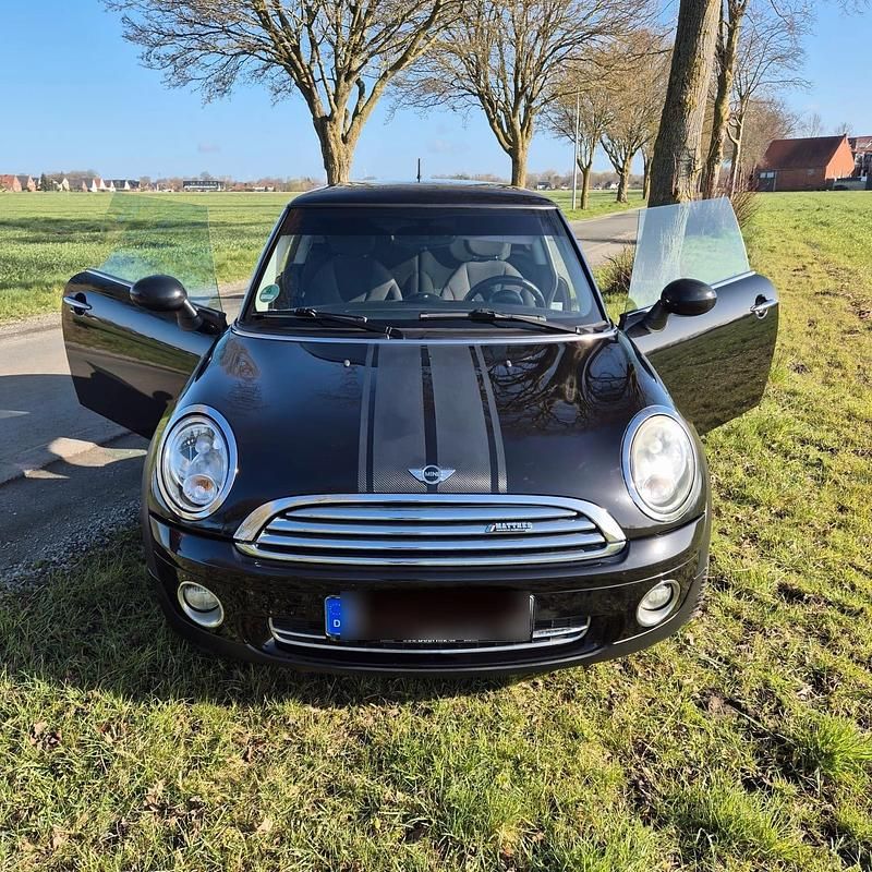 Gebraucht Mini ONE 98 PS (72 kW) 2010 Schwarz Kleinwagen