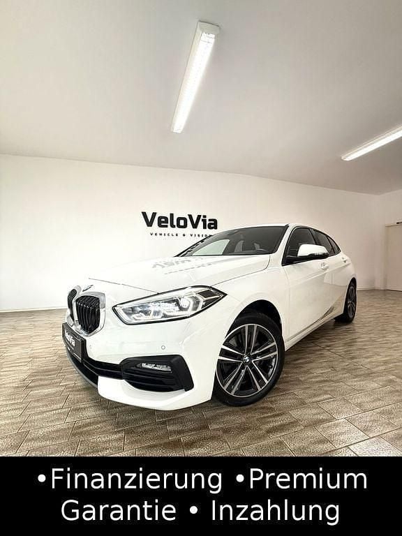 Weiß Gebraucht 2021 BMW 118 Advantage Kleinwagen | 18.700 € (Fairer Preis) - Bild 1/4