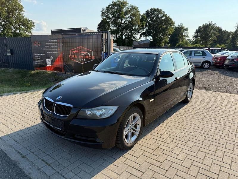 Schwarz Gebraucht 2007 BMW 318 Advantage Limousine | 4.690 € (Etwas zu teuer) - Bild 1/4
