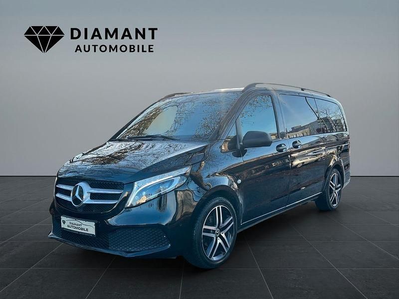 Schwarz Gebraucht 2021 Mercedes Vito Edition Van | 47.990 € - Bild 1/4