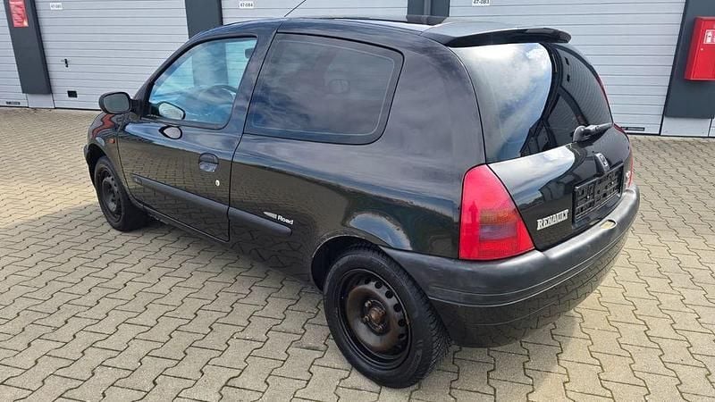 Gebraucht Renault Clio II Authentique 75 PS (55 kW) 2001 Schwarz Limousine