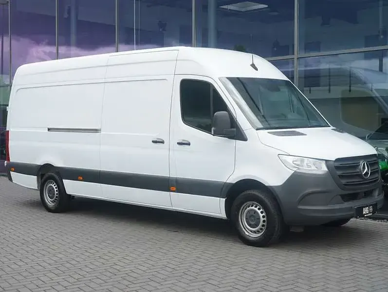 Gebraucht Mercedes Sprinter 114 PS (83 kW) 2023 Weiß Van