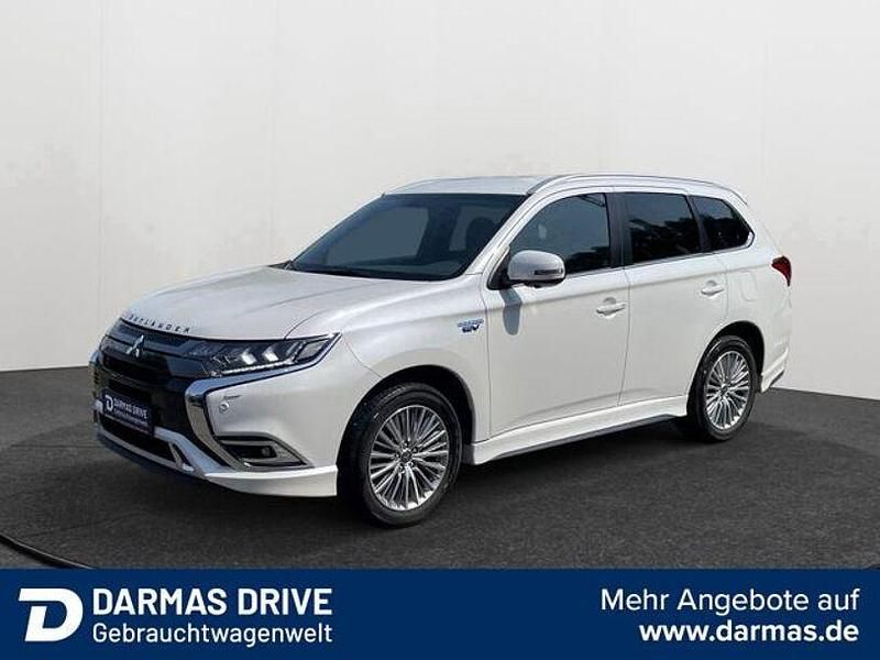 Weiß Gebraucht 2021 Mitsubishi Outlander P-HEV Spirit Limousine | 23.690 € (Fairer Preis) - Bild 1/4