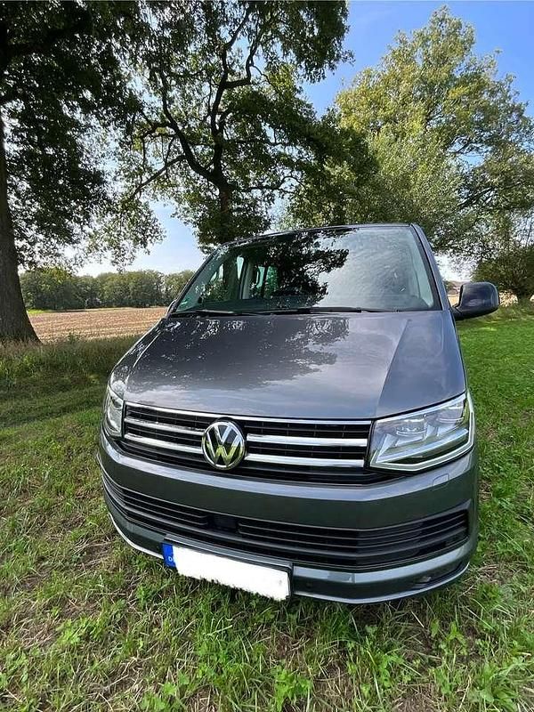 Gebraucht VW T6 Edition 204 PS (150 kW) 2018 Grau Van