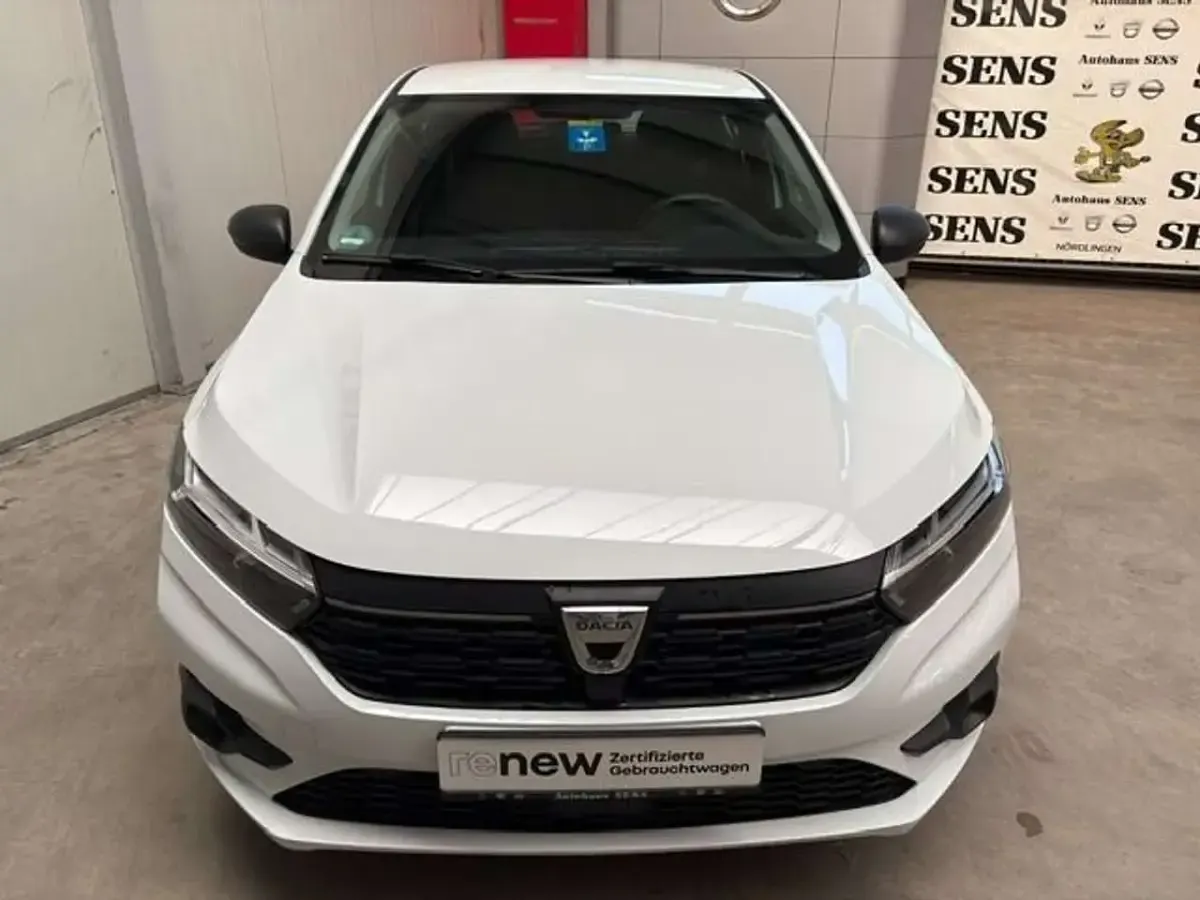 Gebraucht Dacia Sandero Essentiel 67 PS (49 kW) 2022 Arktisweiss Limousine