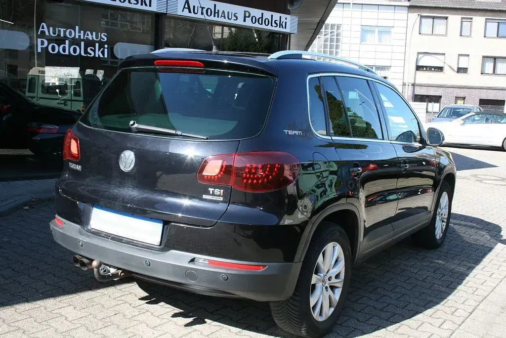 Gebraucht VW Tiguan Team 122 PS (89 kW) 2011 Schwarz SUV