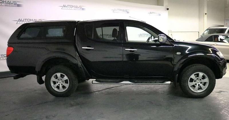 Gebraucht Mitsubishi L200 Intense 178 PS (130 kW) 2013 Magicschwarz (p) Pickup